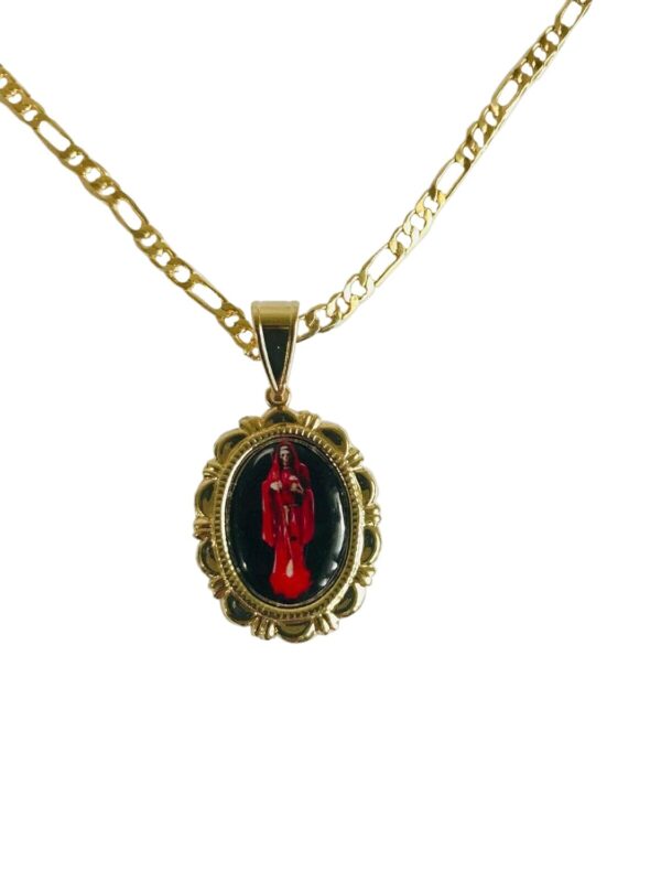 Santuario Jewelry Santa Muerte Roja y cadena Figaro gold filled