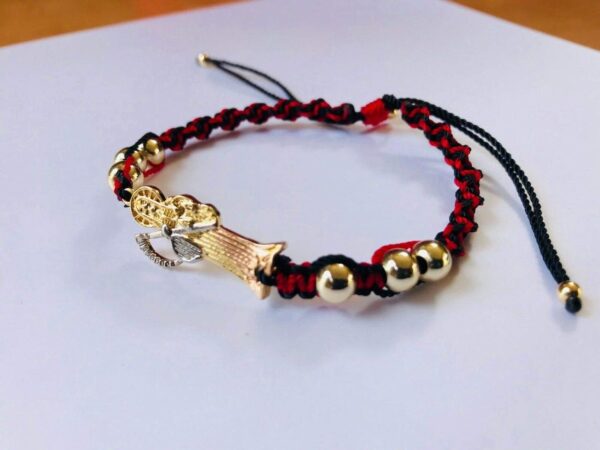 Santuario Jewelry Pulsera de la Santa muerte Negro y rojo tejido torsal y oro laminado 6mm - Image 4