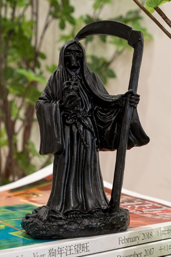 EASCHEER 5.3" Holy Death Santa Muerte Holding Scythe in Black Tunic Robe Statue, Grim Reaper Statue，Altar Sculpture, Standing Religious Decorative Figurine