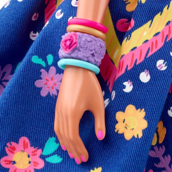 Barbie Signature Doll, 2022 Dia De Muertos Collectible, Traditional Ruffled Dress with Flower Crown & Calavera Face Paint - Image 10
