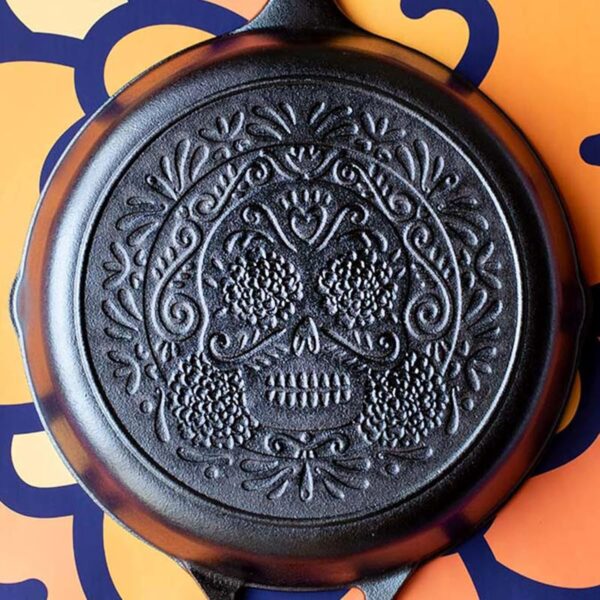 Lodge Seasoned Cast Iron Sugar Skull Skillet with Handle Holder Black 10.25 Inch - Image 4