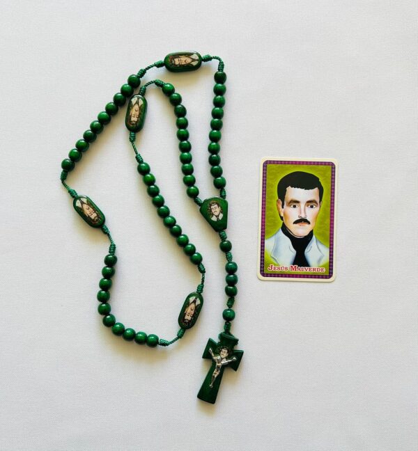 Set de Jesus Malverde: Rossario de Madera Verde y Tarjeta Laminada con Oracion