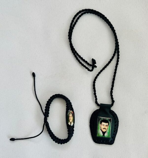Set de Jesus Malverde: Escapulario Negro con Colgante y Pulcera de Hilo Negro Hecho a Mano